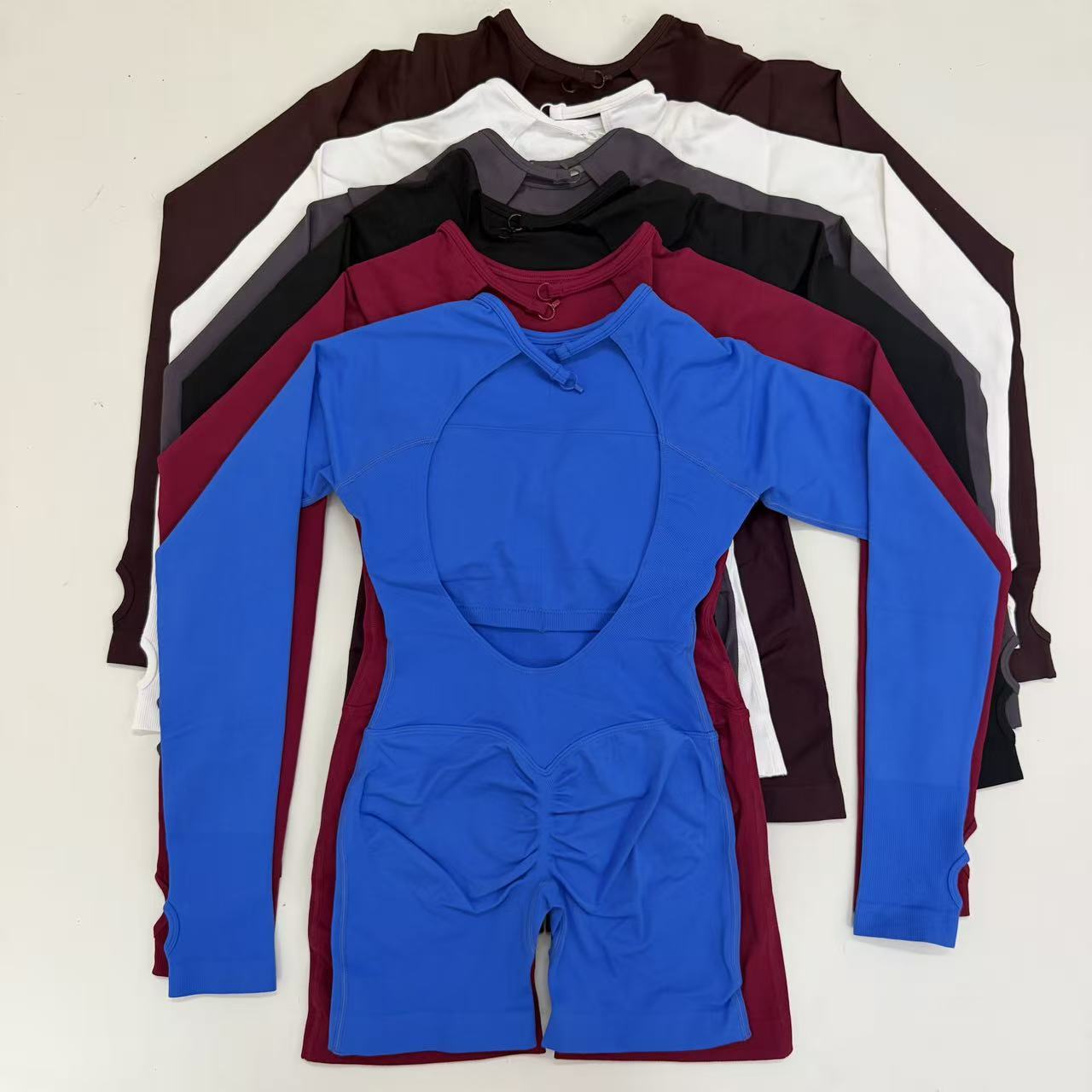 Yoga Fitness Jumpsuit - بدلة رياضية نسائية قطعة واحدة بأكمام